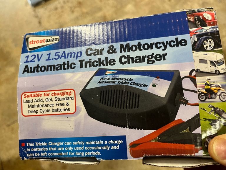 Streetwize 12v/1.5Amp Auto/Car Trickle Charger