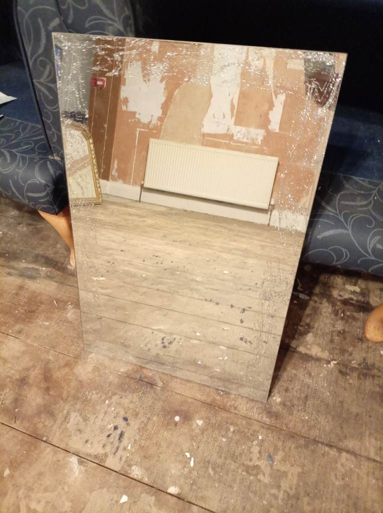 Large Wall Mirror with Glitter Frame – Good Condition