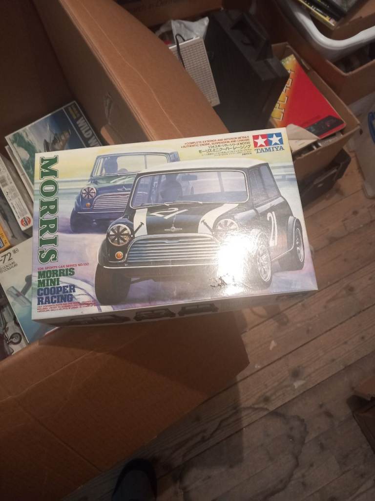 Plastic model kits 60 off please read add 1st of 3 adds same lot
