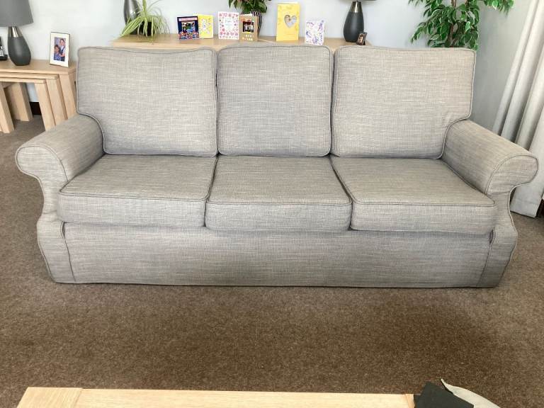2 Sofas, perfect condition, cheap for quick sale