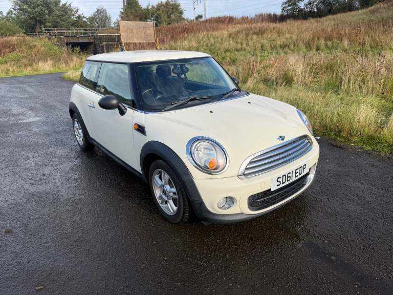 MINI ONE D START/STOP 1.6L (2011) £20 tax full year mot.