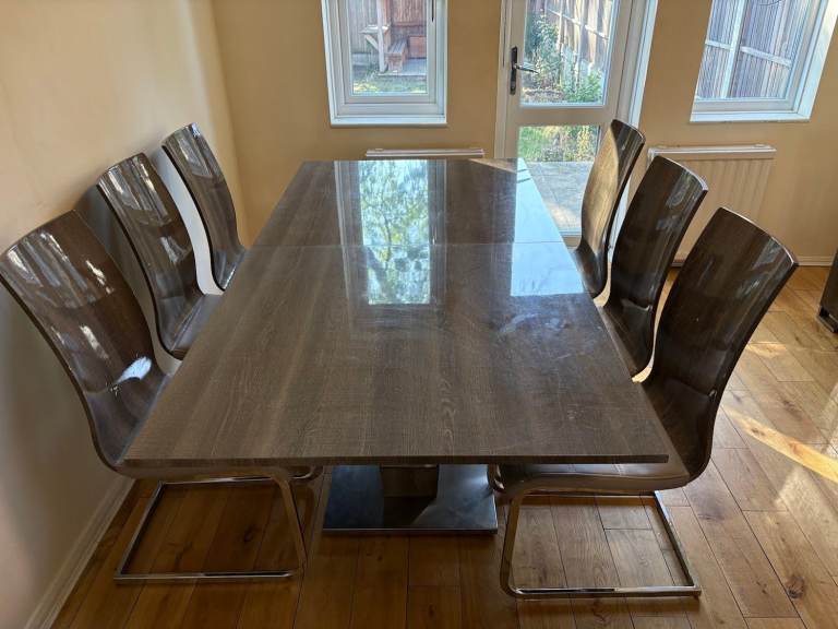 Modern Grey Extending Dining Table with 6 Chairs – Good/Fair Condition