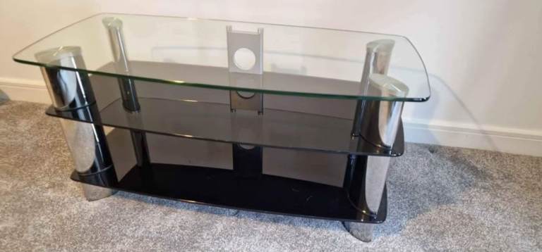 Glass TV Unit