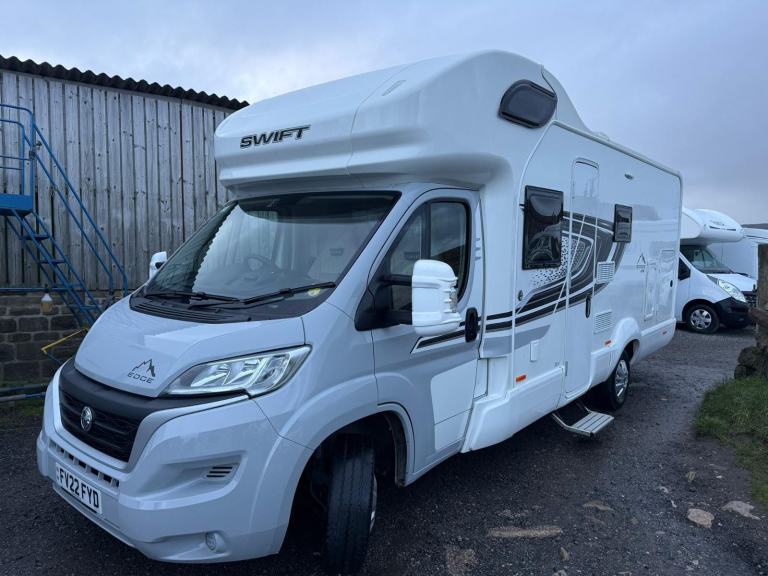 2022 - Swift Edge 476 - 2.3ltr - 30,000 Miles - 6 berth / 6 belts 