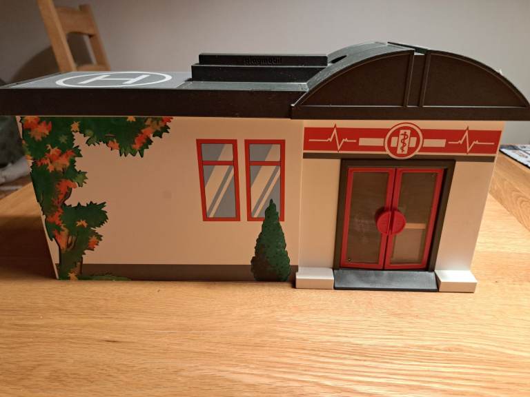 Small hospital playmobil set