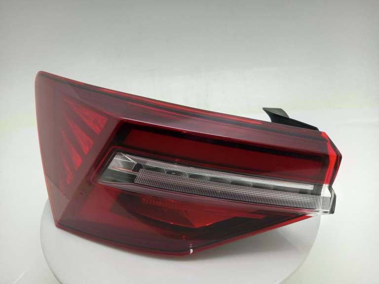 Skoda Karoq Tail Light Rear Lamp N/S 2022-2026 5 Door Estate Lh 57a945207c