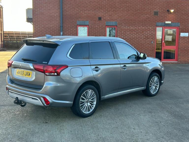 2019 69 Mitsubishi Outlander 2.4 PHEV Reflex Plus Automatic Commercial 30,000 mi