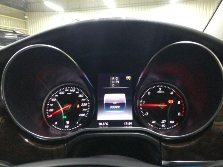 2016 Mercedes-Benz V-Class V220D V220 D DIESEL * AVANTGARDE LONG WHEEL BASE * LOW MILES * 7 SEATS...