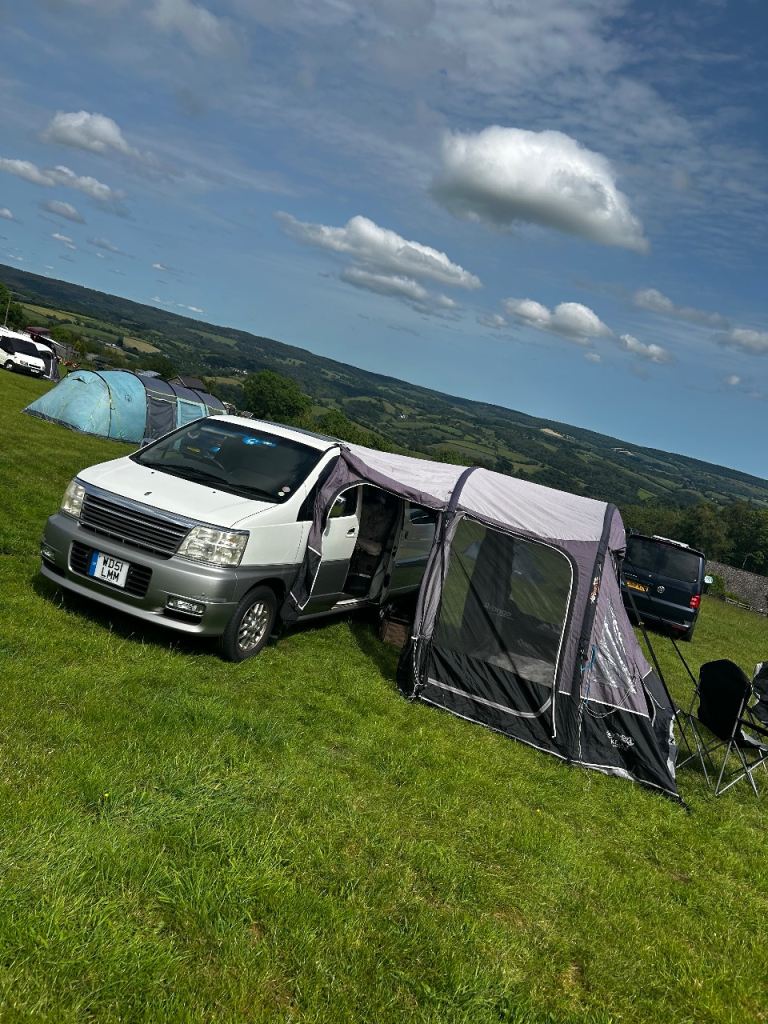 Camper Nissan ElGrand Professionally Converted 2001 3.5L V6 Petrol 