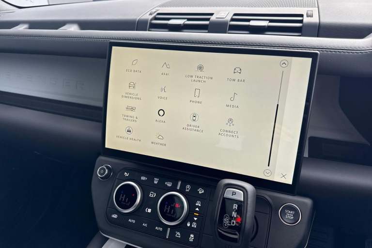 2025 Land Rover Defender 110 3.0 D250 MHEV X-Dynamic HSE Auto 4WD Euro 6 (s/s) 5dr SUV Automatic