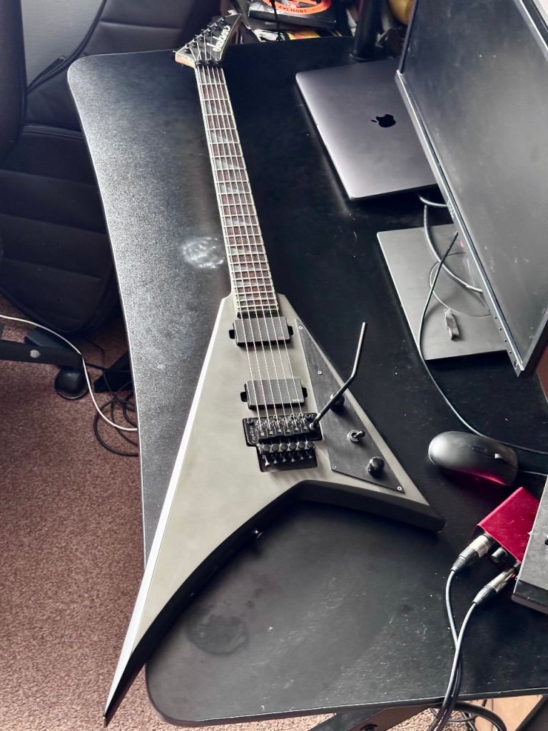 Jackson RRTMG RR Rhoads guitar