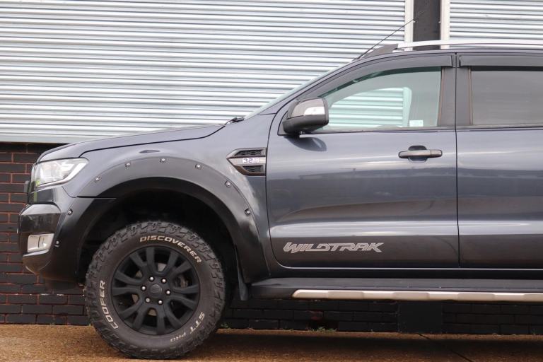 Ford Ranger 3.2 TDCi Wildtrak Auto - RAPTOR LOOKS 