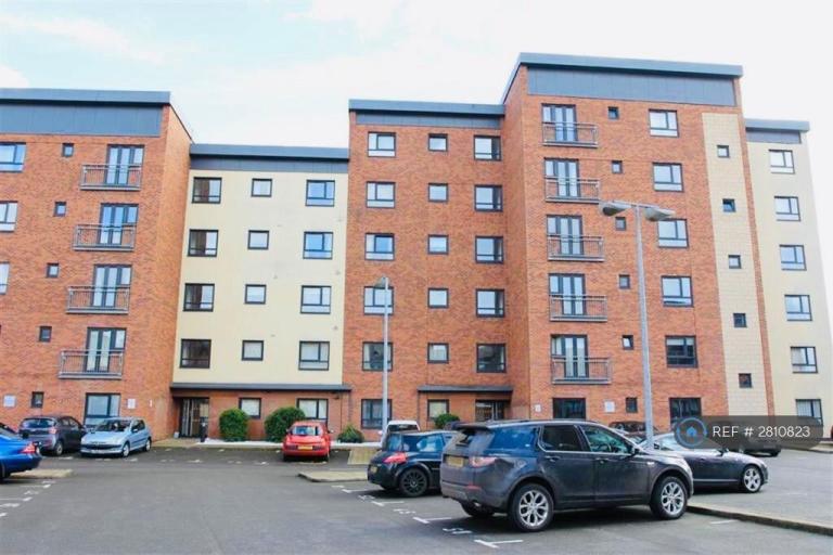 2 bedroom flat in The River Buildings, Leicester, LE3 (2 bed) (#2810823)