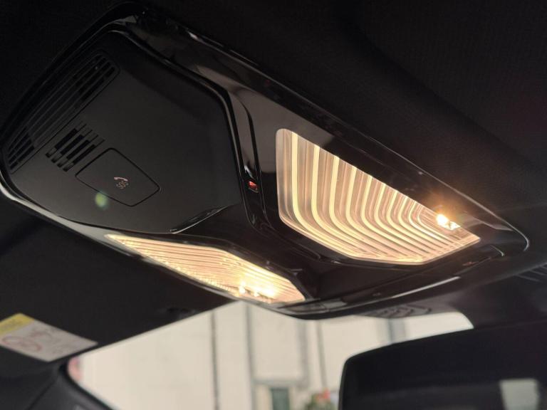  BMW 5 Series 3.0 530d M Sport Touring 5dr Diesel Auto xDrive Euro 6 (s/s) (265 ps) Diesel Automatic