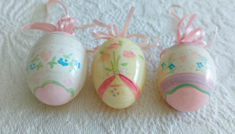 ORIGINAL EGG ORNAMENTS 3 Real Original Eggs Hand Painted Decor Ribbon Bow Glazed NOT PLASTIC