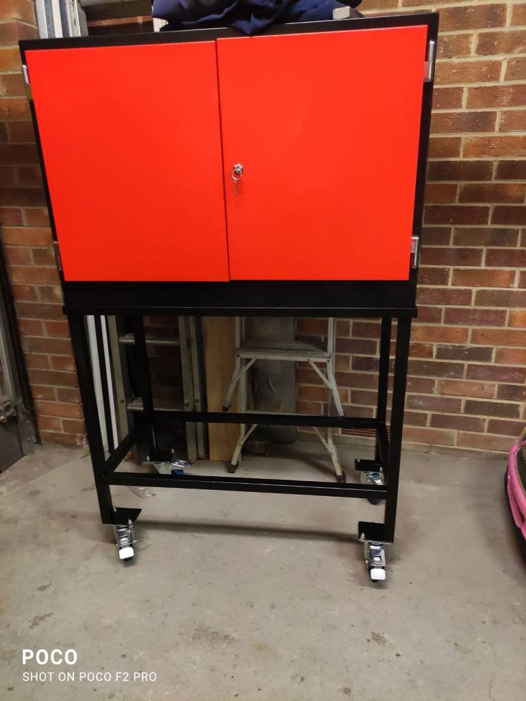 Work cabinet and trolley 