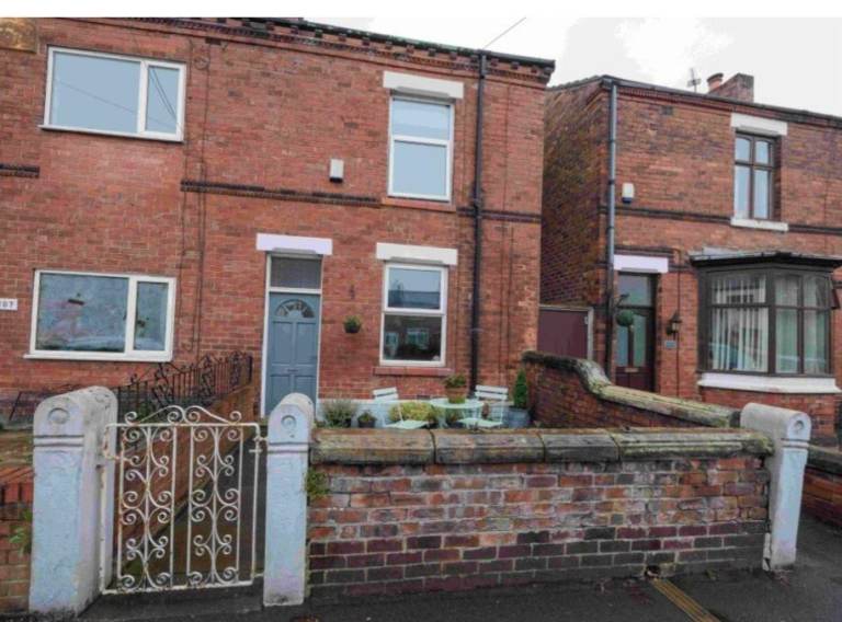 Clipsley Lane Haydock WA11 0UD A Lovely 2 bedroomed end of terrace house for sale