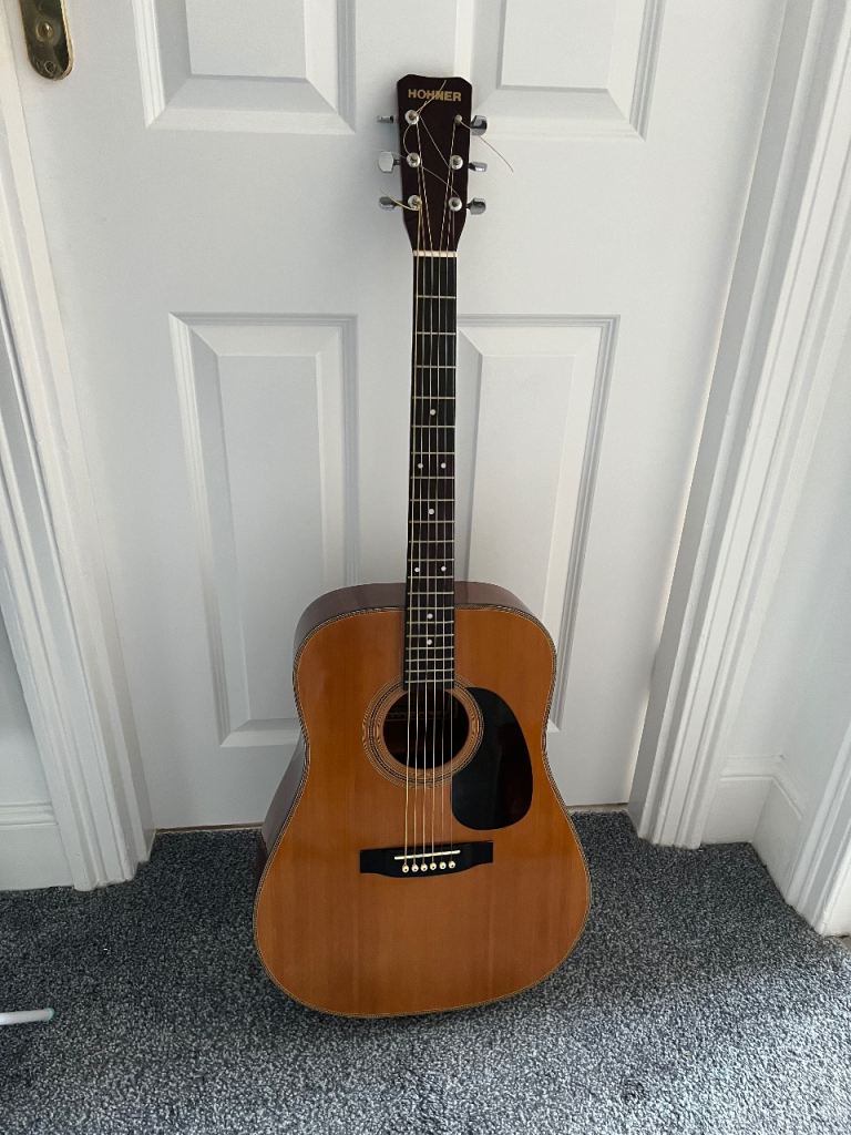 Hohner Acoustic Guitar – Good Condition, Classic Look