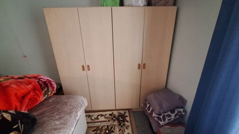 2 matching wardrobes 