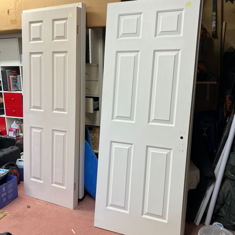 Job lot 9 * Interior doors - pickup only 