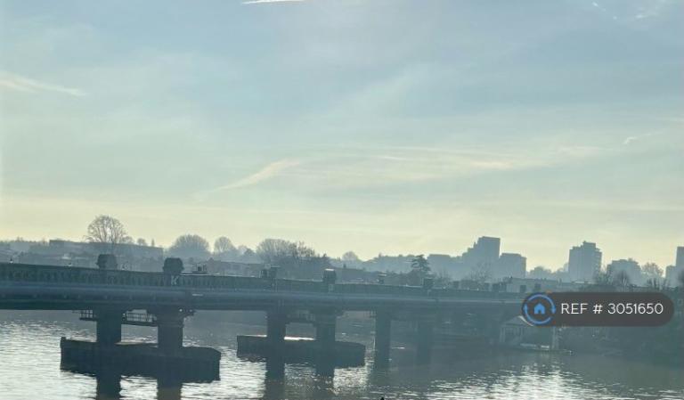 Studio flat in Carrara Wharf, London, SW6 (#3051650)