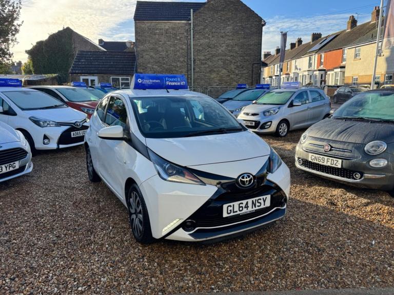 2014 Toyota AYGO 1.0 VVT-i X-Play 3dr HATCHBACK PETROL Manual