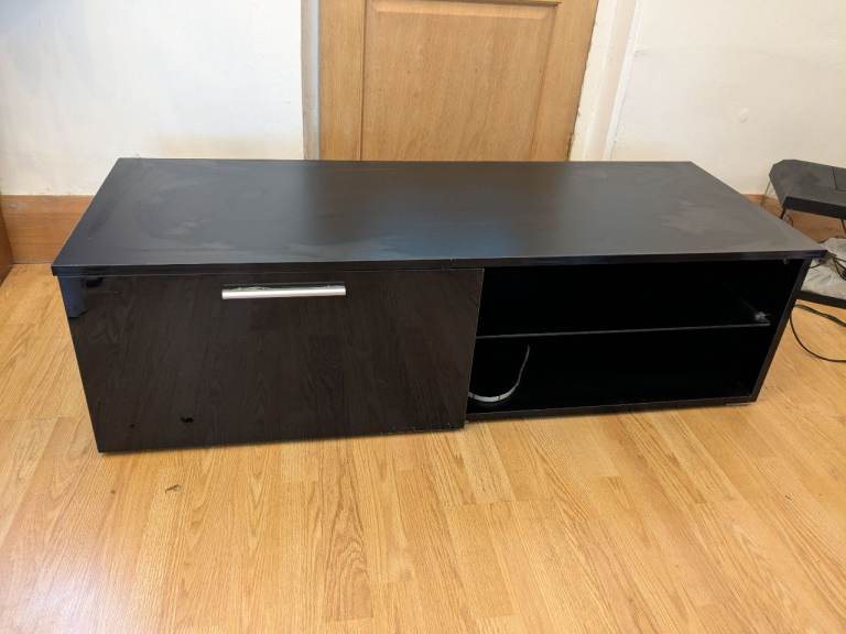 Smart TV cabinet in excellent condition - open to offers 