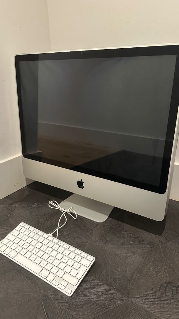 Apple iMac 24-Inch (Early 2009)