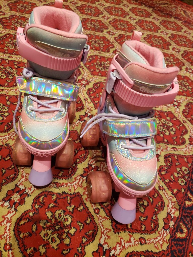 Glitter Glow Adjustable Quad Skates – Pink/Silver, As Good As New