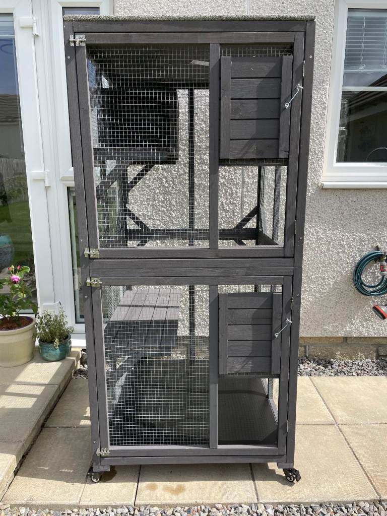Wooden Cat House Catio with Asphalt Roof and wheels — Grey — £100