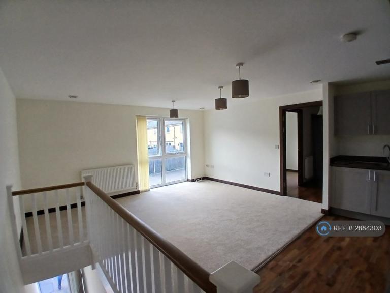 2 bedroom flat in Olympia Way, Whitstable, CT5 (2 bed) (#2884303)