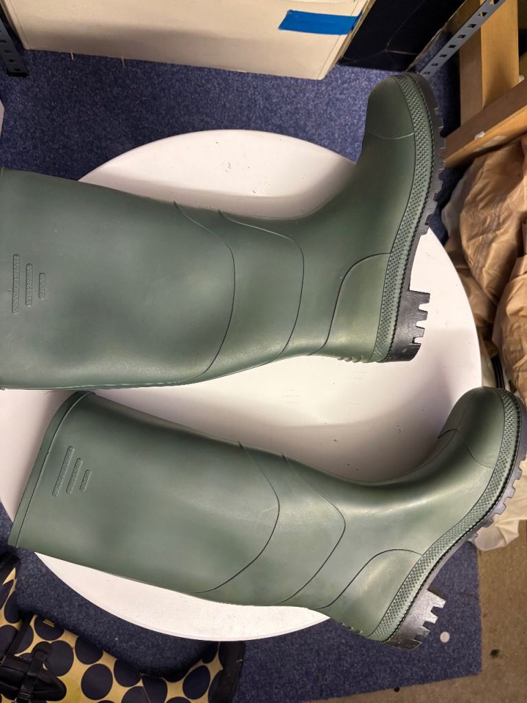 Green Wellies/Wellington Boots – Good Condition
