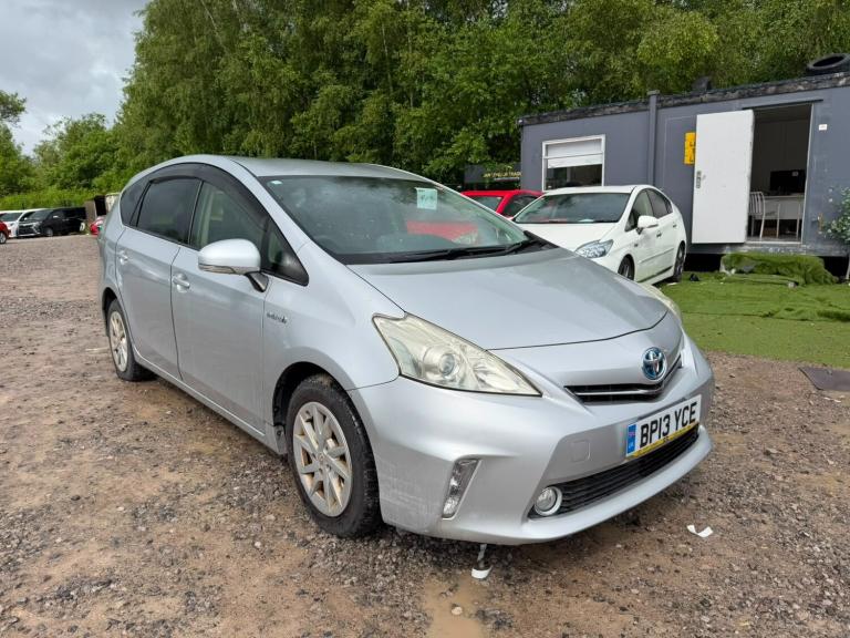 2013 Toyota 7 Seat Prius 1790 Hybrid