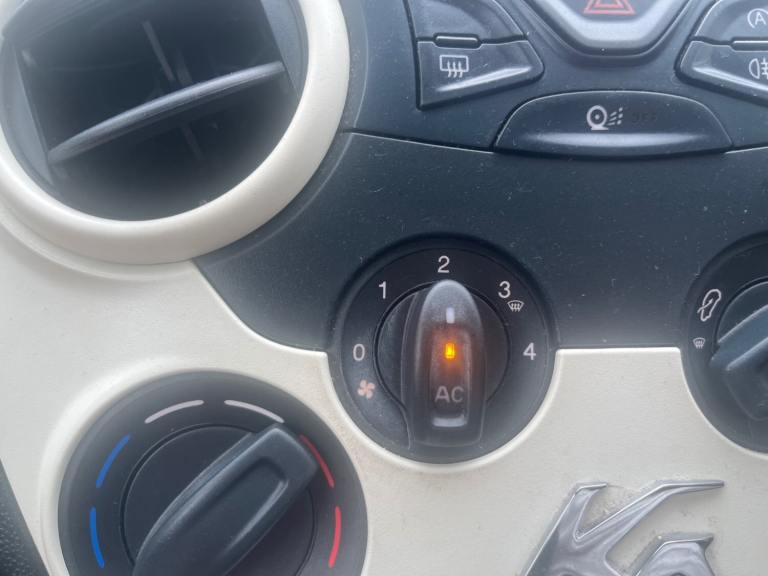 2015 Ford Ka 1.2 Edge 3dr [Start Stop] HATCHBACK Petrol Manual