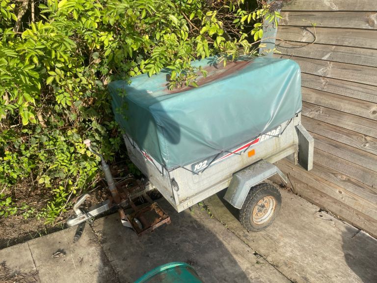 Erde 102 trailer