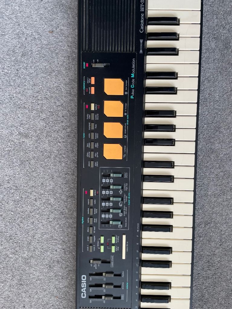 Casio Casiotone MT-220 Electronic Keyboard – Good Condition