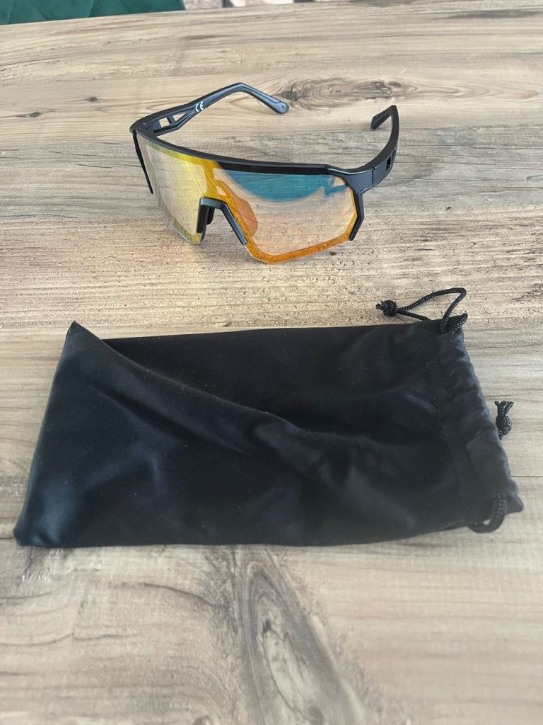 Sports style cycling sunglasses new no tags