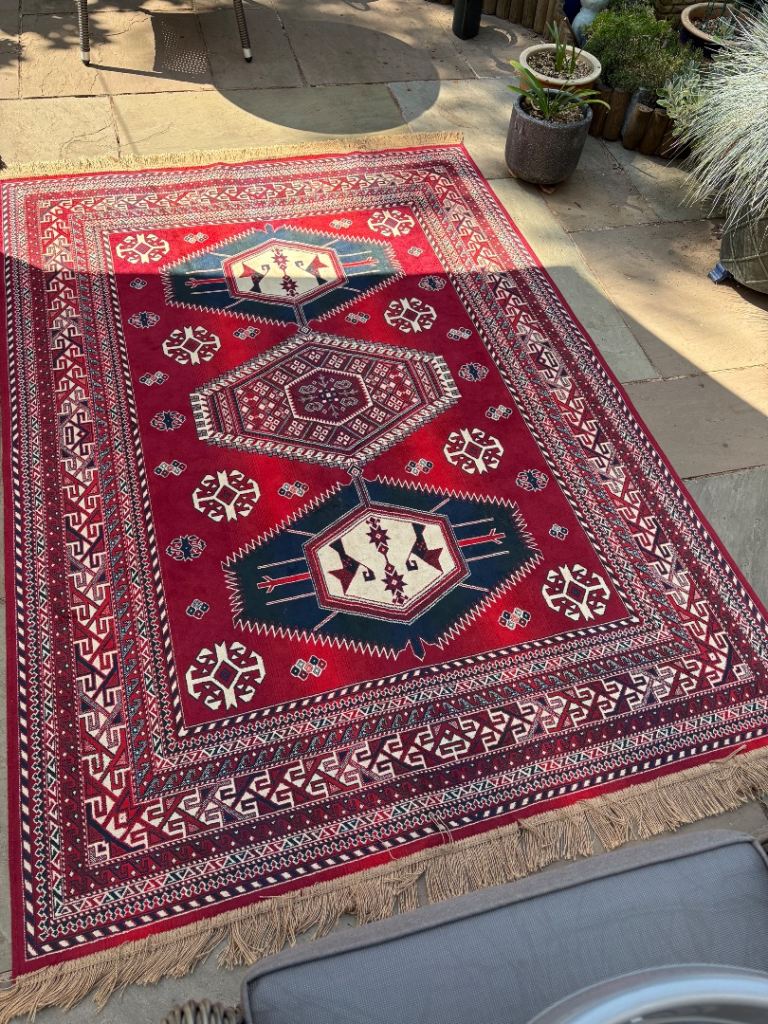Barefoot Rugs Large Red Patterned mat 137x200 cm – Good Condition