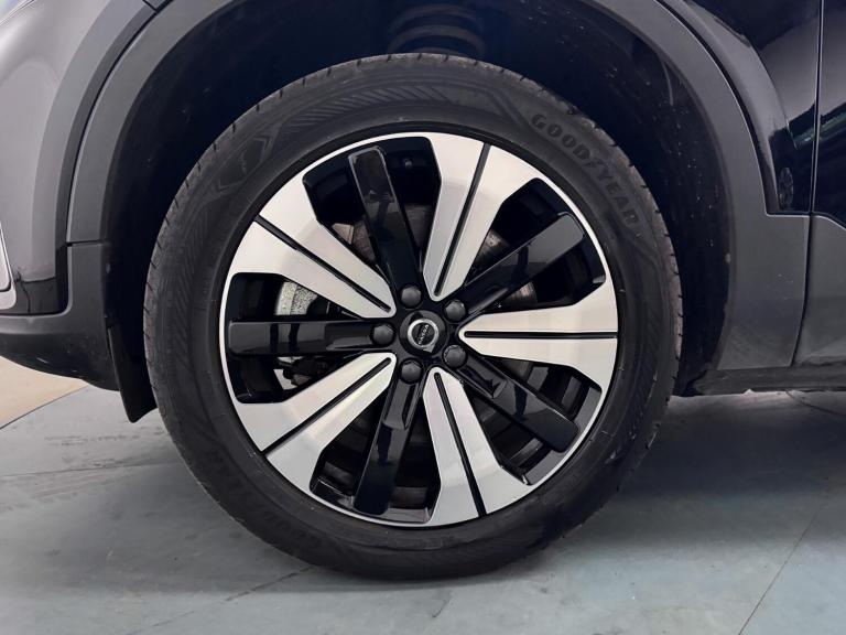 2023 Volvo XC40 Plus P8 AWD (408 hp) ESTATE Electric Automatic