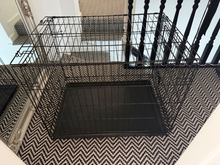 Medium dog cage 