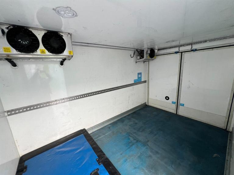 2019 Iveco Daily 35S14 FRIDGE/FREEZER VAN AUTOMATIC Temperature controlled Diesel Semi Automatic