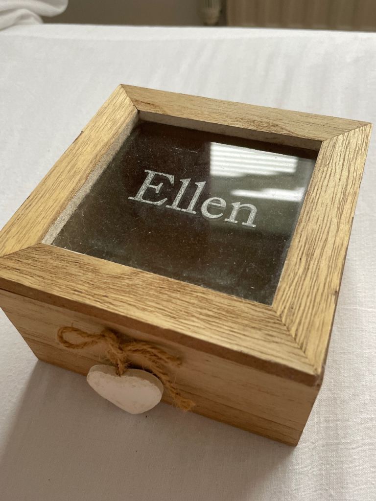 image for Ellen box