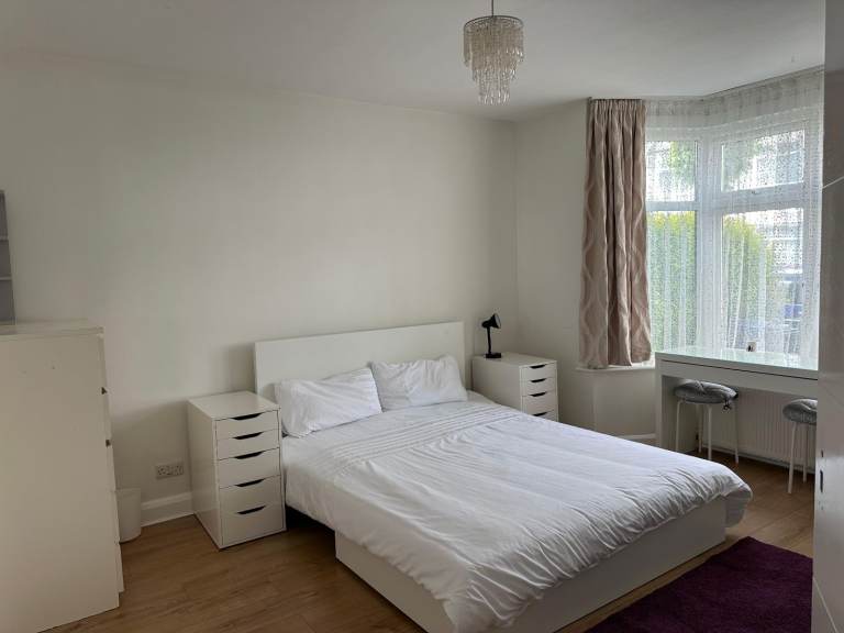 image for Studio Flat in Hendon - Student/Couples Welcome