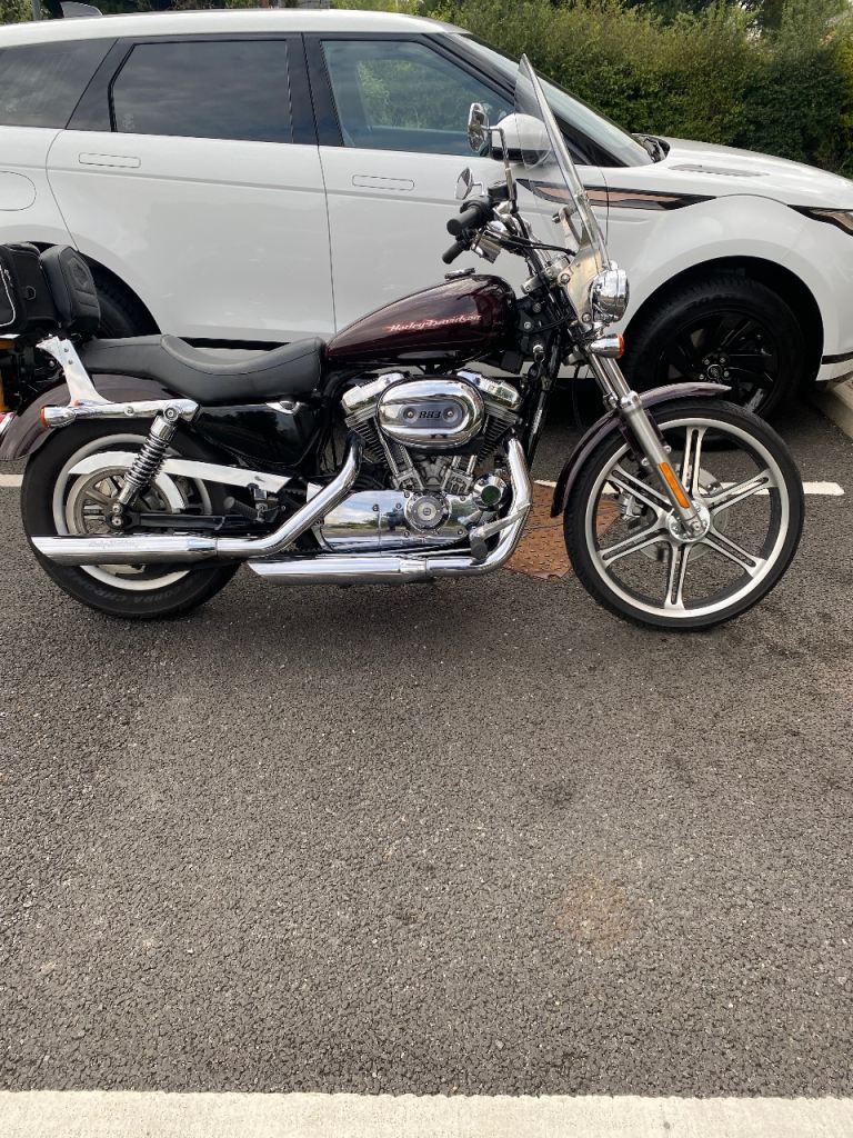 Harley Davidson sportster 883