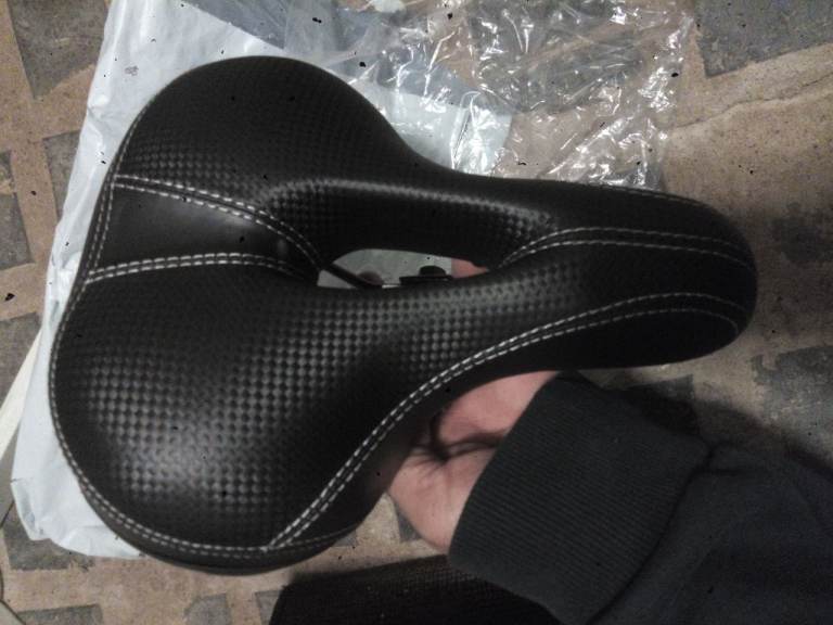 Brand New Super Soft Comfy Gel Big Bum Bike Saddle £12 or best offer 