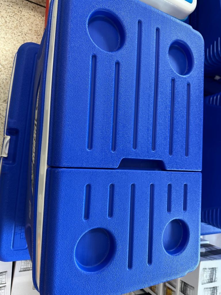 New Blue Cool Box with Cup Holders – Perfect for Camping