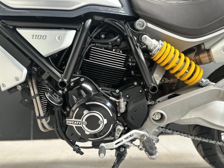 STUNNING LOW MILEAGE 2020/20 DUCATI SCRAMBLER 1100 SPECIAL 