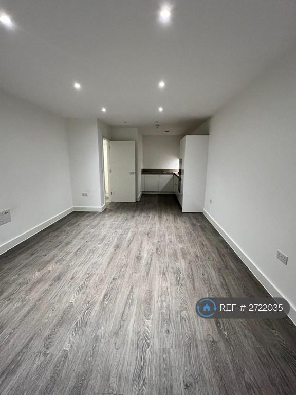 1 bedroom flat in Corys Road, Rochester, ME1 (1 bed) (#2722035)