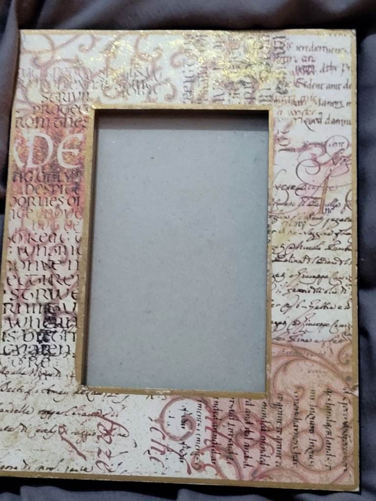 Marks & Spencer Hand Painted Resin Photo Frame 4x6 Vintage Script