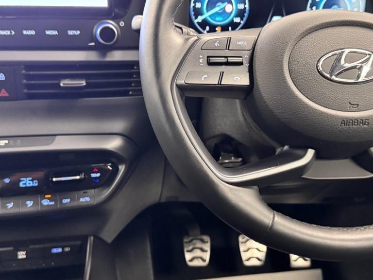 2021 Hyundai BAYON 1.0 T-GDi MHEV PREMIUM FIVE DOOR 100 BHP + SAT NAV + REAR CAMERA + HEATED S HA...